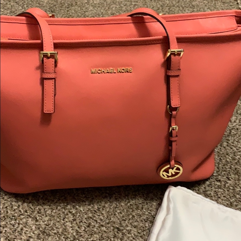 Authentic Michael kors Jet Setter Large Tote